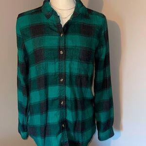 *Women’s American Eagle Flannel